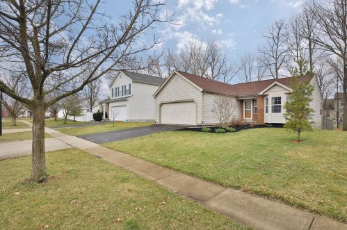 472 Maplegrove Dr, Marysville, OH 43040-8696