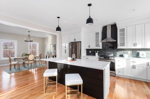 210 Brayton Rd, Tiverton, RI 02878-3349