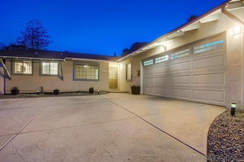 6212 Lake Ariana Ave, San Diego, CA 92119-3507