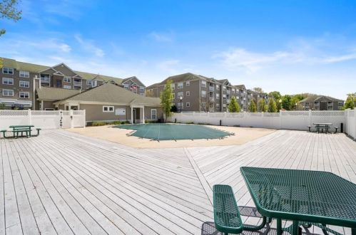 80 Mill St, Woonsocket RI  02895-8205 exterior