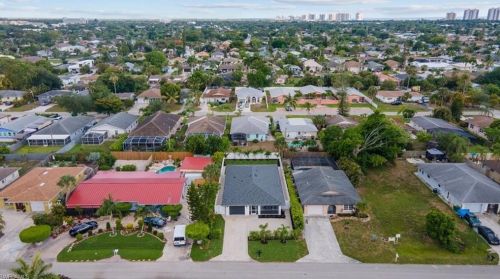 762 103rd Ave, Naples FL  34108-3221 exterior