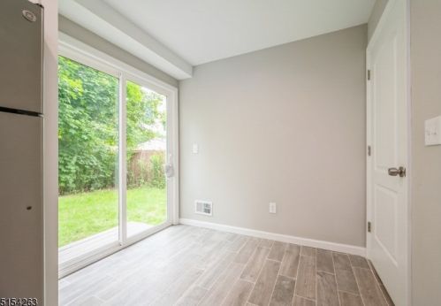 16 Kyle Dr, Dover NJ  07801-4736 exterior