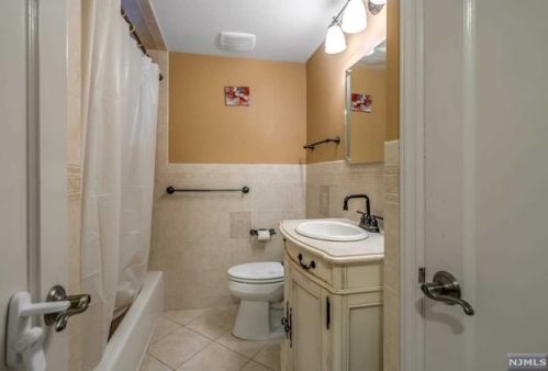 405 Alpine Ter, Ridgewood NJ  07450-1403 exterior