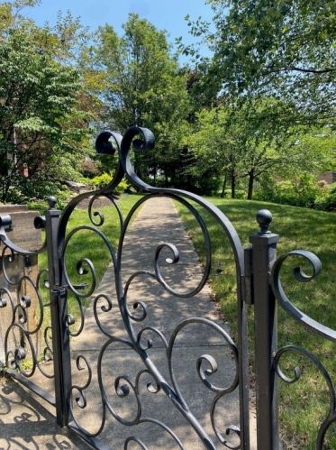 5401 Wilkins Ave, Pittsburgh, PA 15217-1024