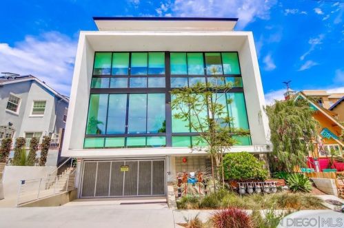 2353 Front St, San Diego, CA 92101-1413