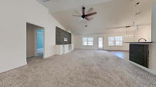 704 Cinnamon Fern Ln, Deland, FL 32720-2686