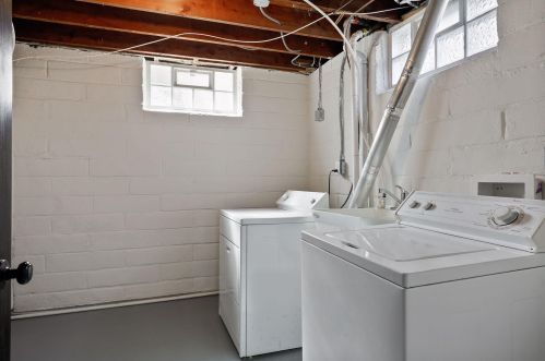 5728 Ewing Ave, Minneapolis MN 55410-2742 exterior