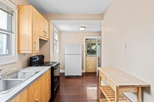 72 16th St, Ambridge PA  15003-2221 exterior