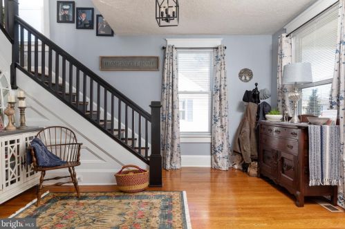 141 Funk St, Strasburg VA  22657-2403 exterior