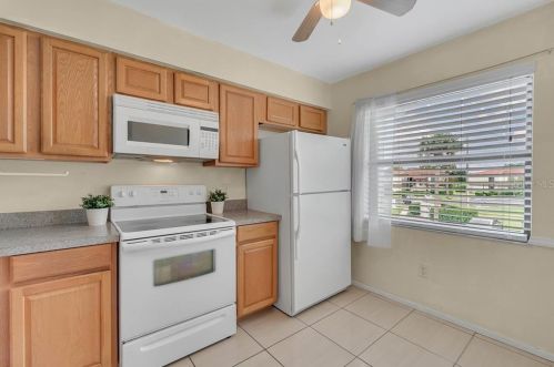 3212 Candle Ridge Dr, Orlando, FL 32822-4014