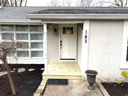 143 Ravenwood Dr, Springfield, OH 45504-3324