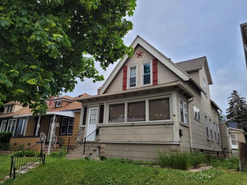 504 76, Milwaukee WI 53219-2824 exterior