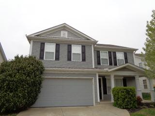 2002 Lexington Farms Ln, Spring Hill TN  37174-2859 exterior