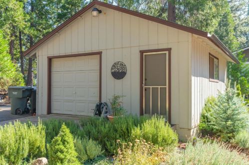 23829 Meadow Crest Dr, Pioneer, CA 95666-9555