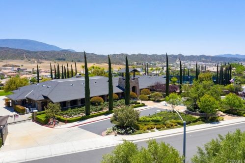 45035 Rutherford St, Temecula CA  92592-5529 exterior