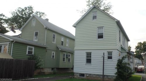 138 Warren Ave, Roselle Park, NJ 07204-1804