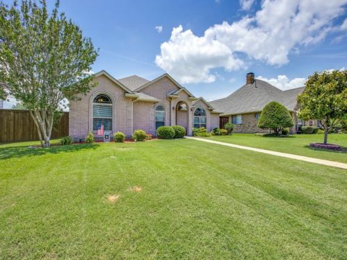 822 Foxwood Ln, St Paul, TX 75098-3828