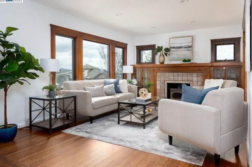 5137 Fairfax Ave, Oakland CA  94601-5410 exterior