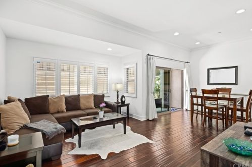 20402 Santa Ana Ave, Newport Beach, CA 92660-0128