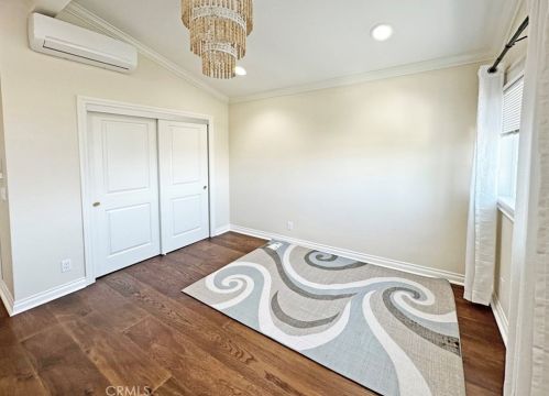 208 Indianapolis Ave, Huntington Beach CA 92646-5011 exterior