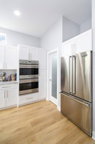 2111 Franklin St, Denver CO 80205-3905 exterior