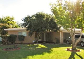7712 Country Club Dr, Oklahoma City OK  73159-4914 exterior