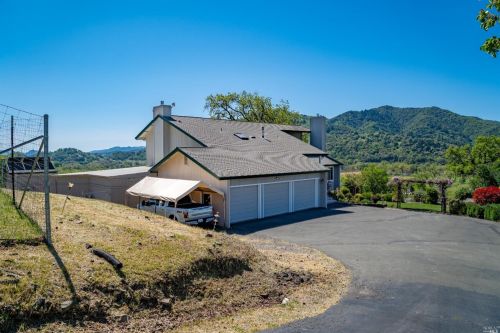 858 Sanel Dr, Ukiah CA  95482-9604 exterior