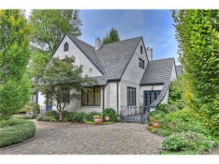 301 Ridgewood Ave, Charlotte, NC 28209-1633