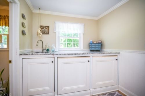 6 Cheryle Way, Annandale NJ  08801-3416 exterior