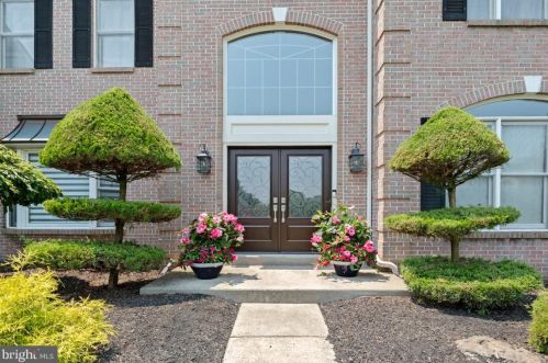 1221 Peterman Ln, Prospectville, PA 19002-1545