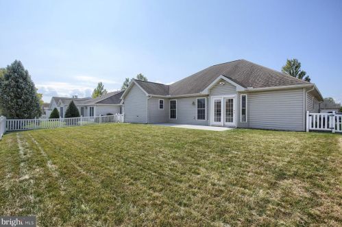 46 Burwick Dr, Navy Sup Dpt PA 17050-7998 exterior