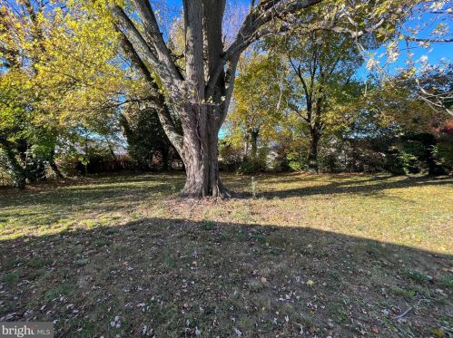 5 Miniature Ln, Willingboro NJ  08046-3109 exterior