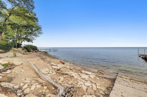 4725 Anapaula Ct, Green Bay, WI 54311-9744