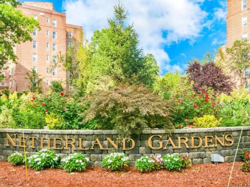 5650 Netherland Ave, Bronx NY  10471-4201 exterior