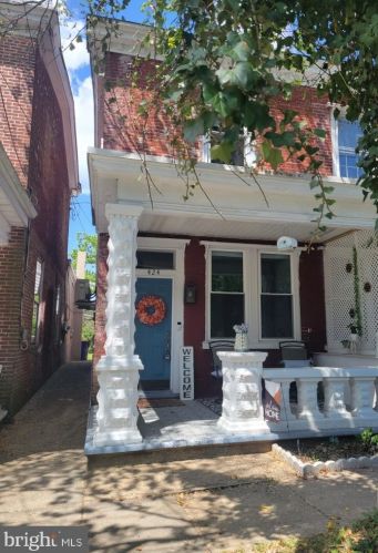424 Clinton St, Delaware City DE  19706-7712 exterior