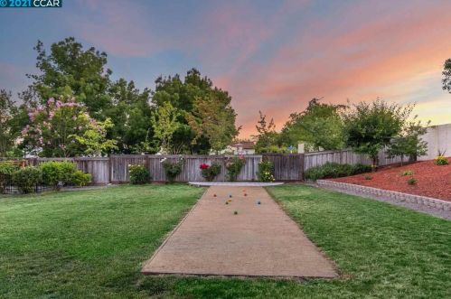 1040 Zebrina Way, San Ramon CA  94582-5209 exterior