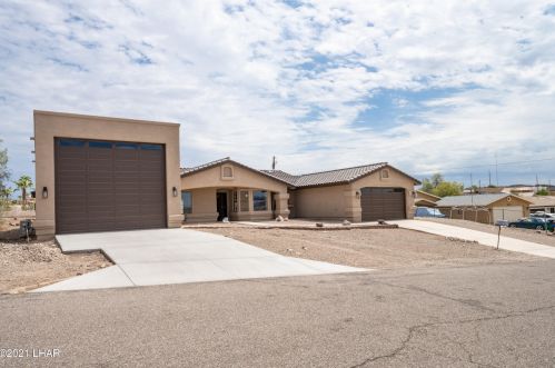3210 Baylor Dr, Lake Havasu City, AZ 86406-6004