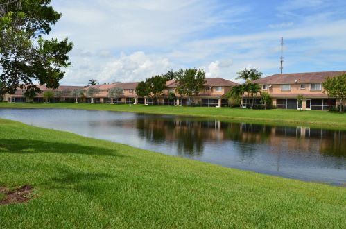 6204 Sandy Bank Ter, West Palm Beach, FL 33407-1118
