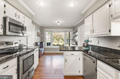 816 Anne St, Leesburg VA  20175-3426 exterior