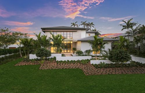 1126 Waterway Ln, Delray Beach, FL 33483-7156