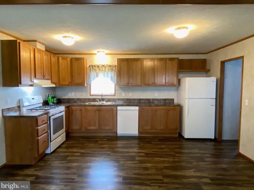 194 Haddon Dr, Macungie, PA 18062-9263