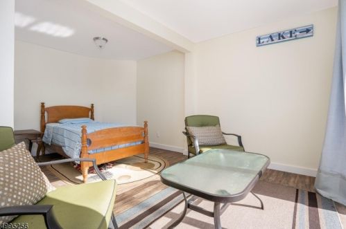 1 Lewis Ln, Belvidere NJ  07823-3123 exterior