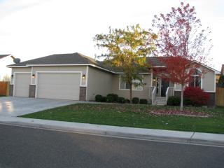 8509 6th Ave, Kennewick, WA 99336-9440