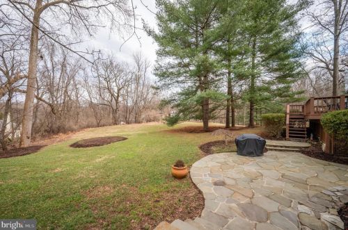 281 Golden Woods Ct, Great Falls VA  22066-4152 exterior