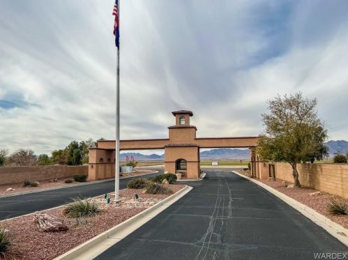 14 Torrey Pines Dr, Mohave Valley AZ  86440-8209 exterior