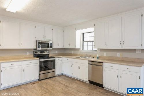 543 Jefferson Dr, Bybee VA  22963-3212 exterior