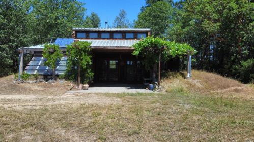 23300 Old Wagon Rd, Willits, CA 95490-9276