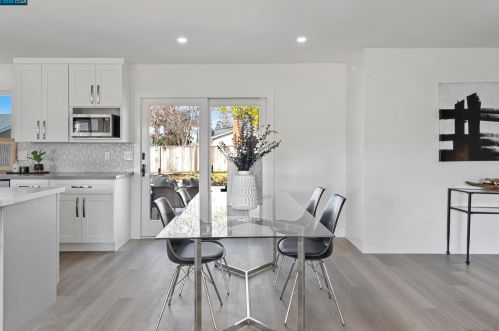 3877 Village Rd, Concord CA  94519-1139 exterior
