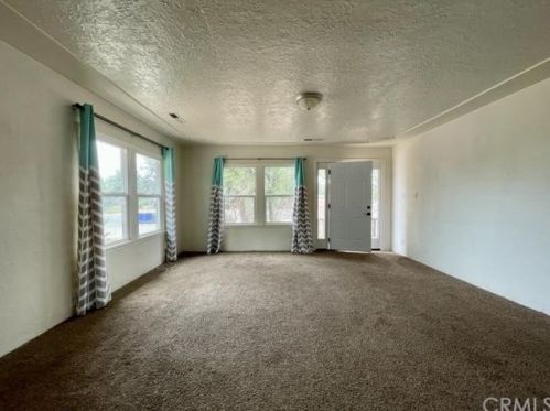 8150 State Highway 99e, Los Molinos, CA 96055-9601