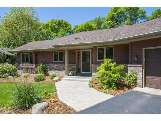 1830 Ives Ln, Minneapolis, MN 55441-4023